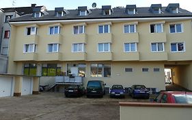 Lipp Apartments